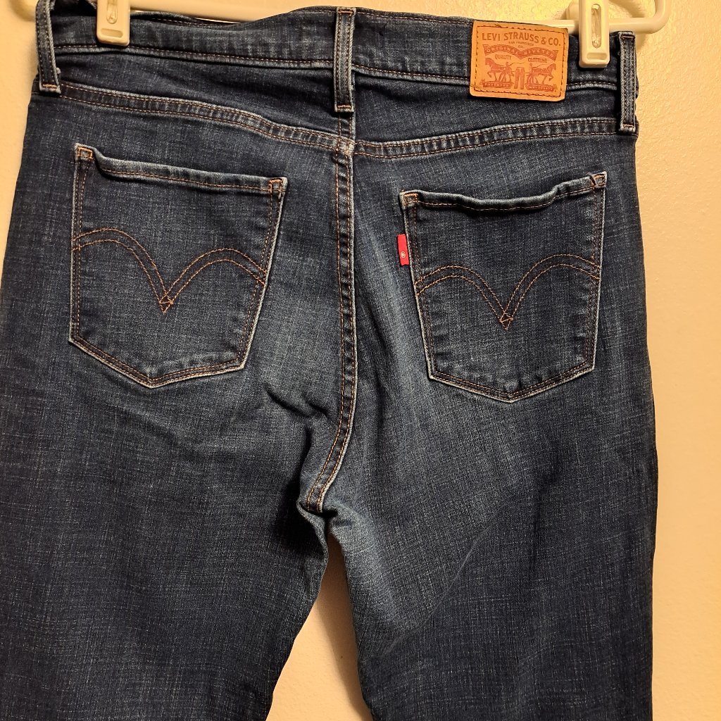 Levis Curvy HighRise Bootcut Denim Jeans Levis Curvy HighRise Bootcut Denim Jeans
